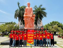 Chi bộ Chi nhánh Nhơn Trạch tổ chức chương trình về nguồn tại khu Di tích Trường Dục Thanh và Nhà tưởng niệm Tổng bí thư Lê Duẩn tại xã Liên Hương tỉnh Lâm Đồng