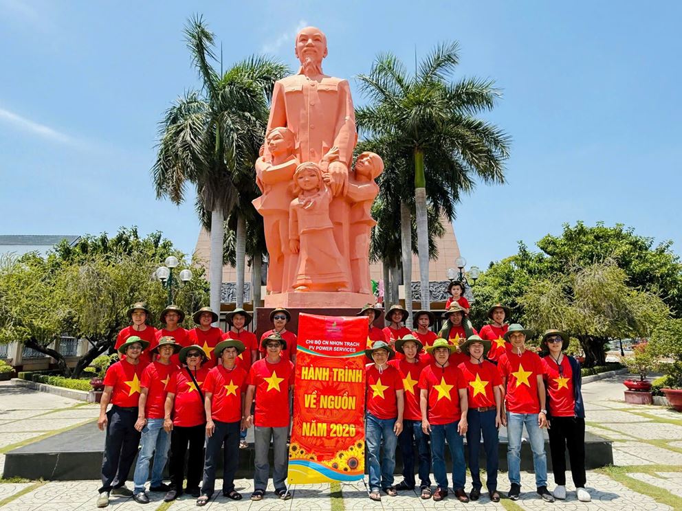Chi bộ Chi nhánh Nhơn Trạch tổ chức chương trình về nguồn tại khu Di tích Trường Dục Thanh và Nhà tưởng niệm Tổng bí thư Lê Duẩn tại xã Liên Hương tỉnh Lâm Đồng